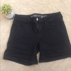 American Eagle midi shorts black like new size 0